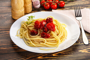 Wall Mural - Italian pasta spaghetti with tomato