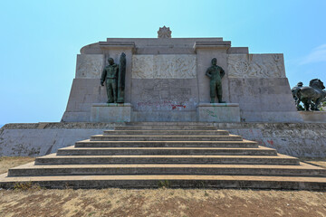 Wall Mural - Monument to the Fallen of Africa - Syracuse, Italy