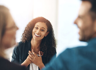 Canvas Print - Happy therapist, counseling and consultation with couple for help, love and reconciliation. Psychologist, man and smile of woman for marriage therapy, support and conversation for advice in clinic