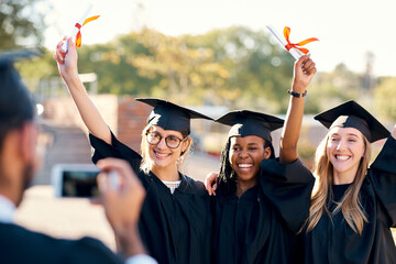 Aufkleber - People, photo and graduation outside for celebration, students and smartphone or memory picture with graduate pride. Happy, smile and together or diploma achievement, university and social media post