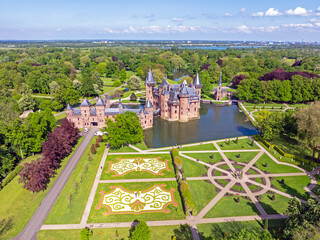 Canvas Print - Aerial from castle De Haar in Haarzuilens the Netherlands