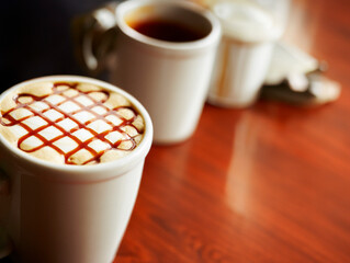 Poster - Caramel macchiato on the table