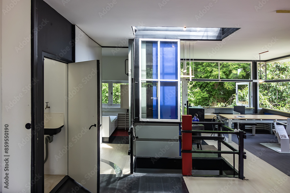 Interior of Rietveld Schroder House (1925): historic home architecture ...
