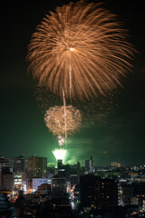 Wall Mural - Beautiful fireworks at Kisarazu Minato Matsuri Fireworks