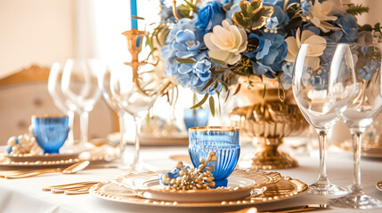 Poster - Elegant and chic wedding table setting in gold and blue colors and fresh flowers Soft selective focus : Generative AI