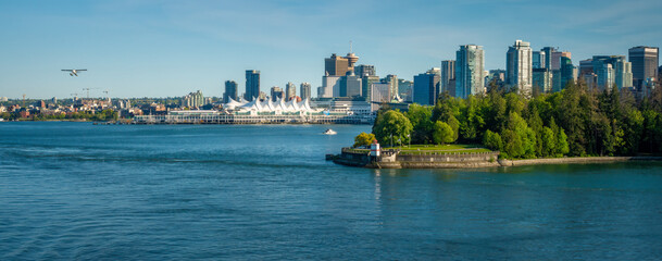 Canvas Print - Floatplane taking off Vancouver harbour, British Columbia, Canada