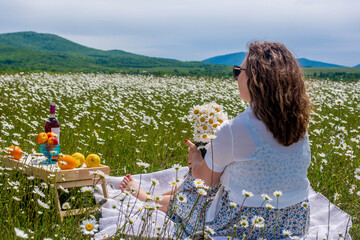 Sticker - Girl in a chamomile field