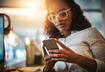 Poster - Business woman, hands and phone at night for message, email notification and calendar app for schedule plan in office. Worker, mobile typing and internet for social media, work break and reading sms