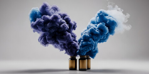 Zwei braune Gläser setzen faszinierenden violetten und blauen Rauch frei, der sich in dynamischen und dichten Wolken nach oben windet und eine kunstvolle und geheimnisvolle Atmosphäre schafft