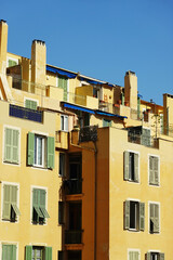 Poster - A typical living building in Nice, France