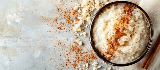 Aufkleber - Traditional and healthy rice pudding with cinnamon, ideal for dessert or breakfast, with copy space image.