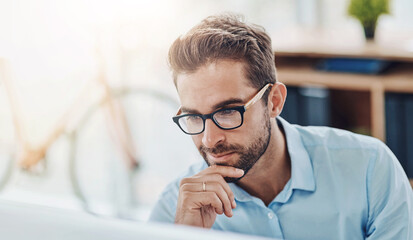 Aufkleber - Glasses, smile and man in office, computer and market research for social media manager, online and reading. Thinking, digital and working for agency, ideas and goal of project in morning and desk