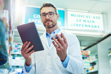 Wall Mural - Man, portrait and pharmacist with box or tablet for healthcare, side effects or symptoms at pharmacy. Mature male person or medical employee with technology or pharmaceuticals on inventory or stock