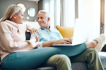 Poster - Smile, sofa and senior couple with laptop at home for online travel booking, information or decision. Woman, man and love with tech in living room for web registration, trip plan or digital itinerary