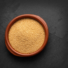 Poster - Raw dried amaranth seeds in bowl - Amaranthus