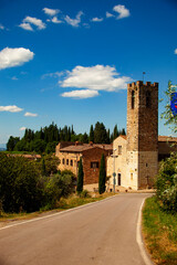 Wall Mural - Italia, Toscana, Chianti, la Pieve del paese di San donato in Poggio.