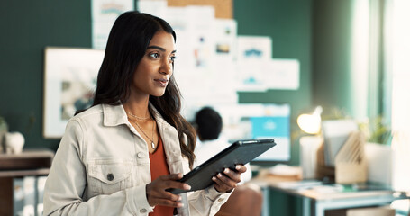 Aufkleber - Office, smile and woman with tablet in thinking for research idea, brainstorming or information. Web design, creative and person with tech in planning for digital portfolio, project or ux development