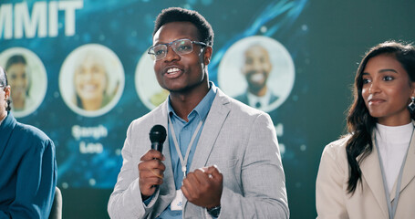 Aufkleber - Presentation, black man or talking at conference for information, climate change or sustainability. Male researcher, representative or speaking at event for environment care, lecture or seminar intro