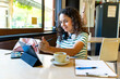 © Alfonso Soler - University student using tech for study session