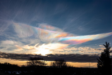 A rare sight: iridescent clouds. Diffraction can make clouds shine with colours 
