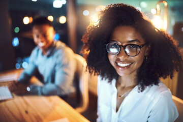 Canvas Print - Night, office and portrait of woman with smile for project deadline, information and overtime at job. Happy, investor and people at work for finance, planning and confidence in career together