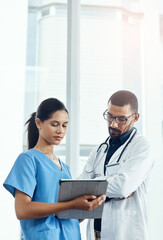 Aufkleber - Team, doctor and nurse on tablet for planning, discussion and healthcare in clinic. Tech, collaboration and medical people in hospital for reading research, patient results or help with online report