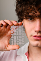 invisible acne sticker to clean face from zits and blemish. healing acne on sensitive skin without s