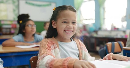 Aufkleber - Child, smile and education in classroom school, learning and studying for academic lesson growth. Happy, student and girl for portrait, notebook and assessment for Montessori knowledge development