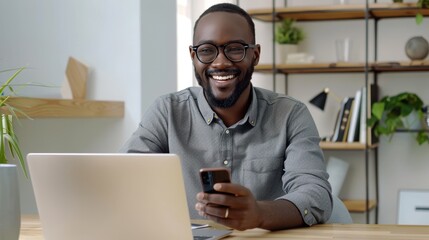 Wall Mural - The smiling man with phone