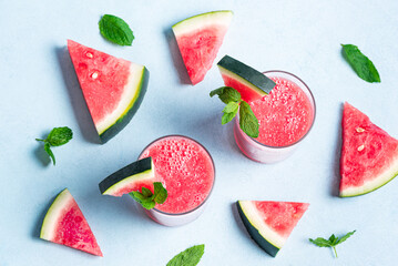 Wall Mural - Fresh watermelon juice with mint