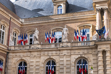 Wall Mural - Beautiful architecture of Town Hall (l'Hotel de ville, 1880) in the French city of Amiens. AMIENS, FRANCE. 