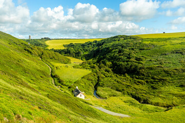 Wall Mural - Eine Schöne Wanderung zum Hartland Point mit seinen wunderschönen Leuchturm und eine traumhaften Meerkulisse - Devon - Vereinigtes Königreich