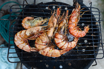 Wall Mural - Big river shrimp grilled on fire party