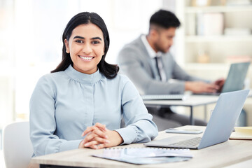 Aufkleber - Portrait, business people and woman at desk, laptop and internet with website info, smile and sales agency. Face, employee and consultant with computer, documents and career ambition in modern office