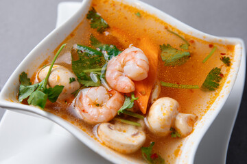 Canvas Print - Asian soup with shrimps