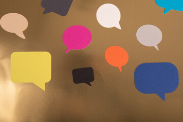 Aufkleber - Colorful Speech Bubbles on Gold Background
