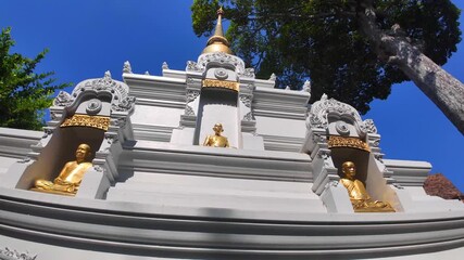 Wall Mural - Amazing Buddhist temple in Chiang Mai - Thailand.