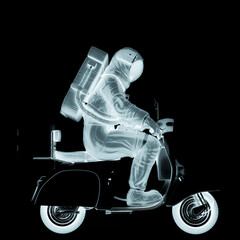 Wall Mural - astronaut the delivery side view
