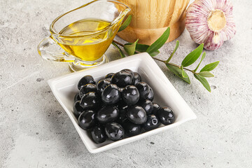 Sticker - Black olives with oil and branch