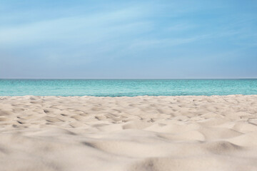 Canvas Print - Beautiful sandy beach and sea on sunny day. Summer vacation