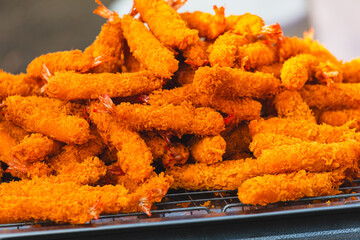 Canvas Print - Fried shrimp in batter in the dining room