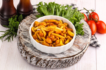 Sticker - Marinated honey mushroom in the bowl