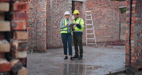 Poster - Tablet, research or people in construction site for inspection, building architecture or engineering quality control. Teamwork, developer or builder with maintenance planning, advice or contractor