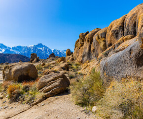 Wall Mural - Wall of Granite Boulders of The Alabama Hills, Alabama Hill National Scenic Area, Lone Pine, Califronia, USA