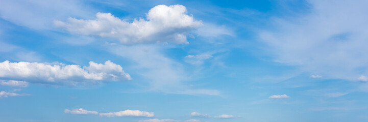 Canvas Print - Beautiful blue sky with clouds