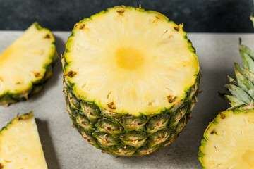 Canvas Print - Organic Raw Sweet Pineapple Fruit