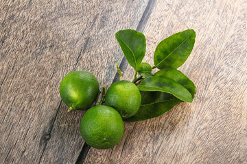 Wall Mural - Fresh juicy ripe green lime