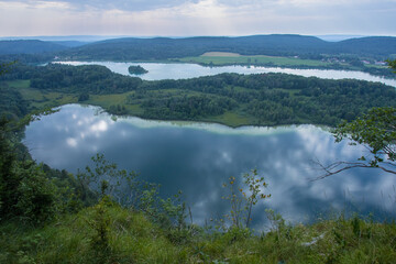 Wall Mural - Un des plus beaux panoramas du Jura : le belvédère des 4 lacs, magnifique vue le lac d'Ilay et du Grand Maclu en été