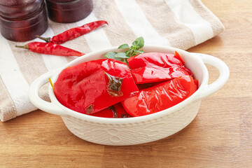 Canvas Print - Marinated red bell pepper with oil