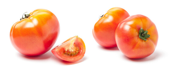 Wall Mural - fresh tomato isolated on white background